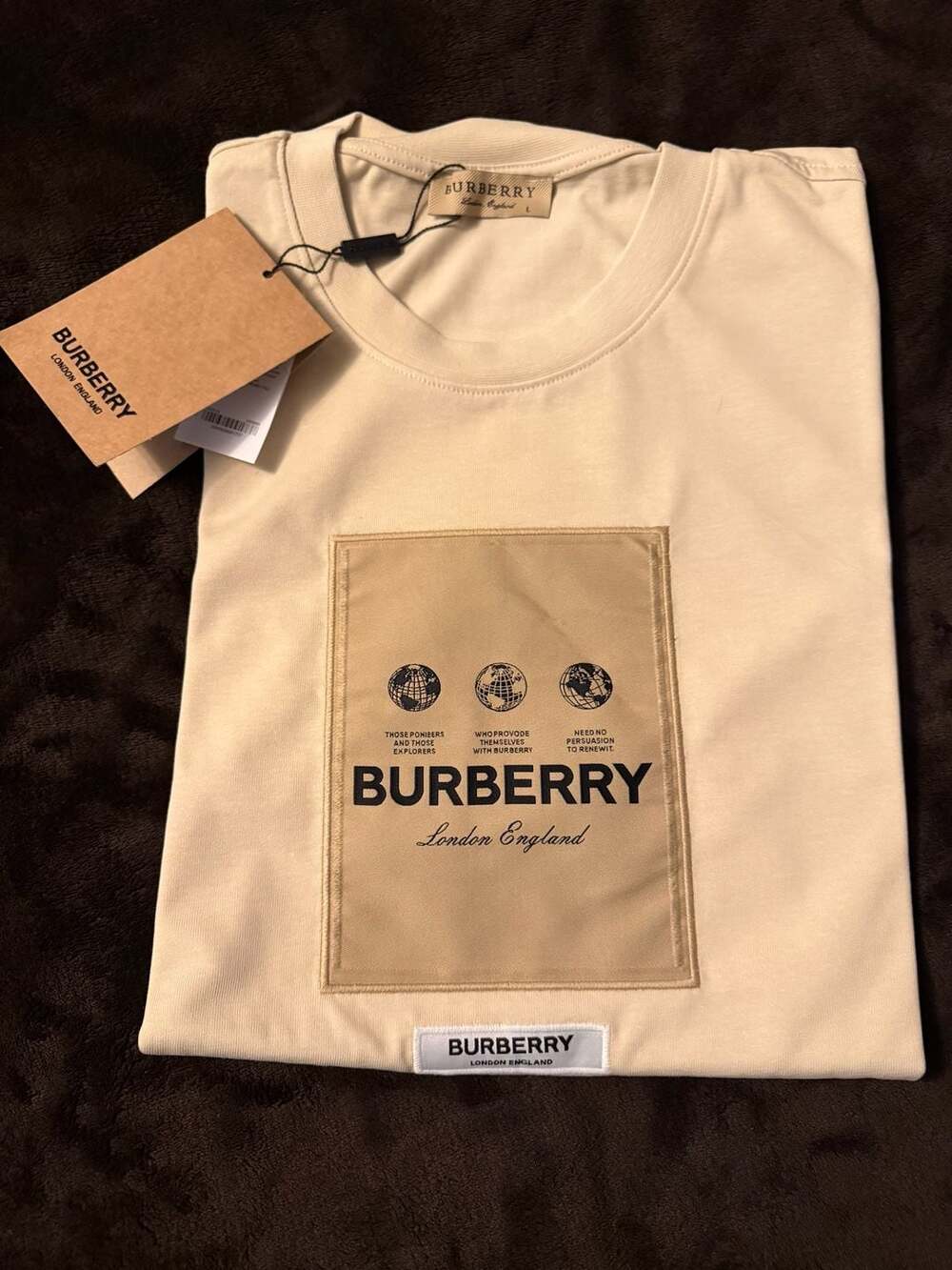 Burberry Globe Graphic T-Shirt Size L Beige